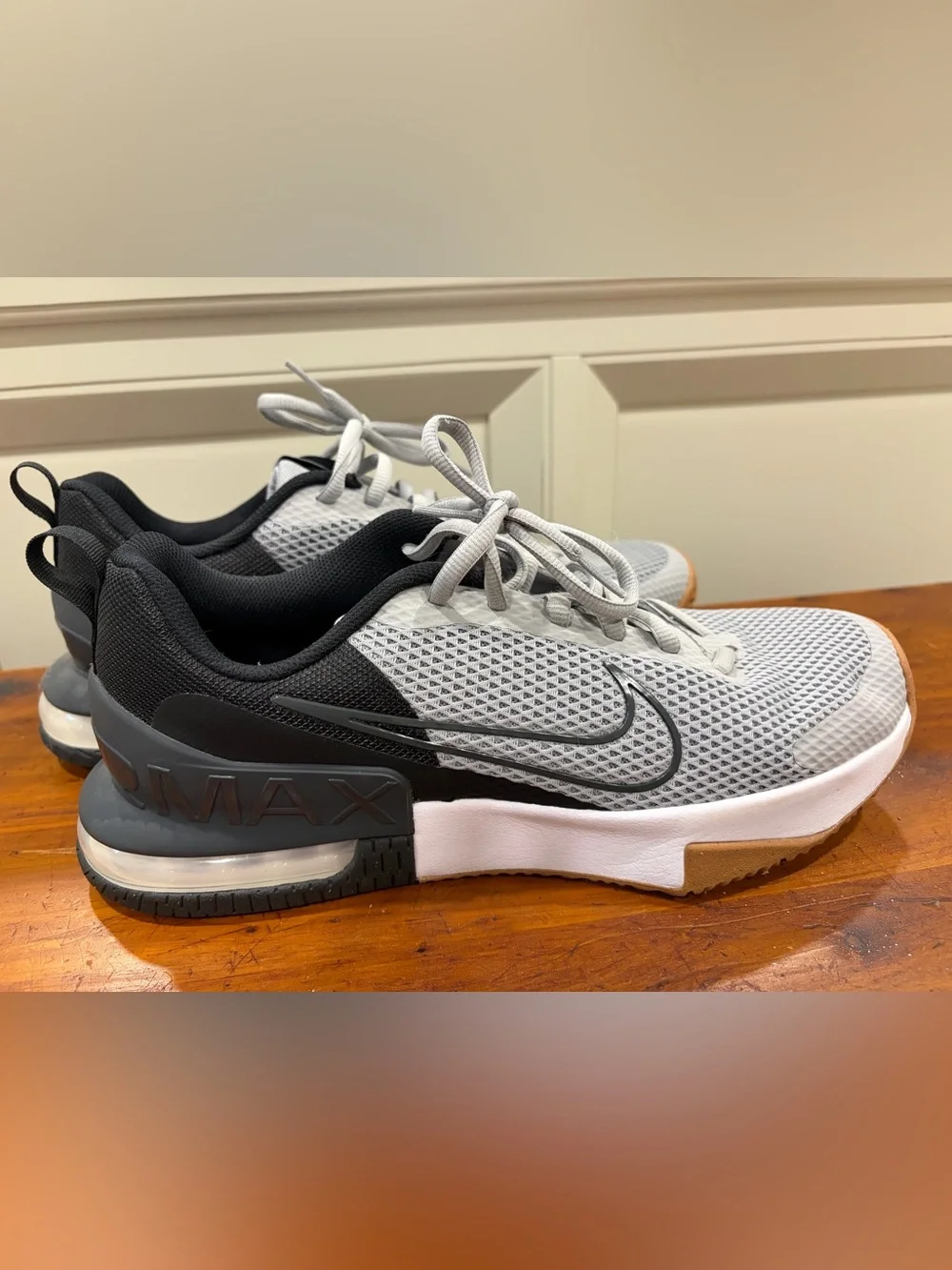 Nike Men’s Grey, Black and White Air Max Trainer Sneakers